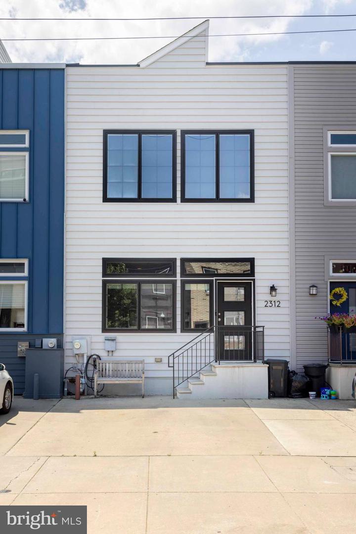 2312 E Sergeant Street