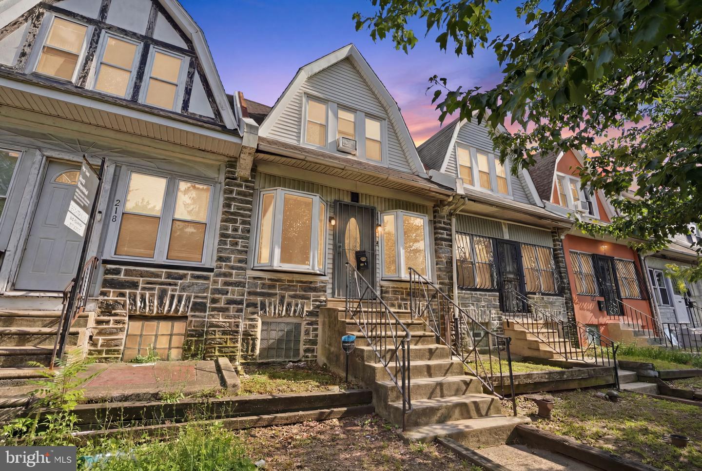 216 E Roosevelt Boulevard