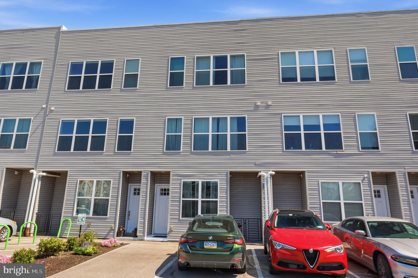 516 W Montgomery Avenue #1