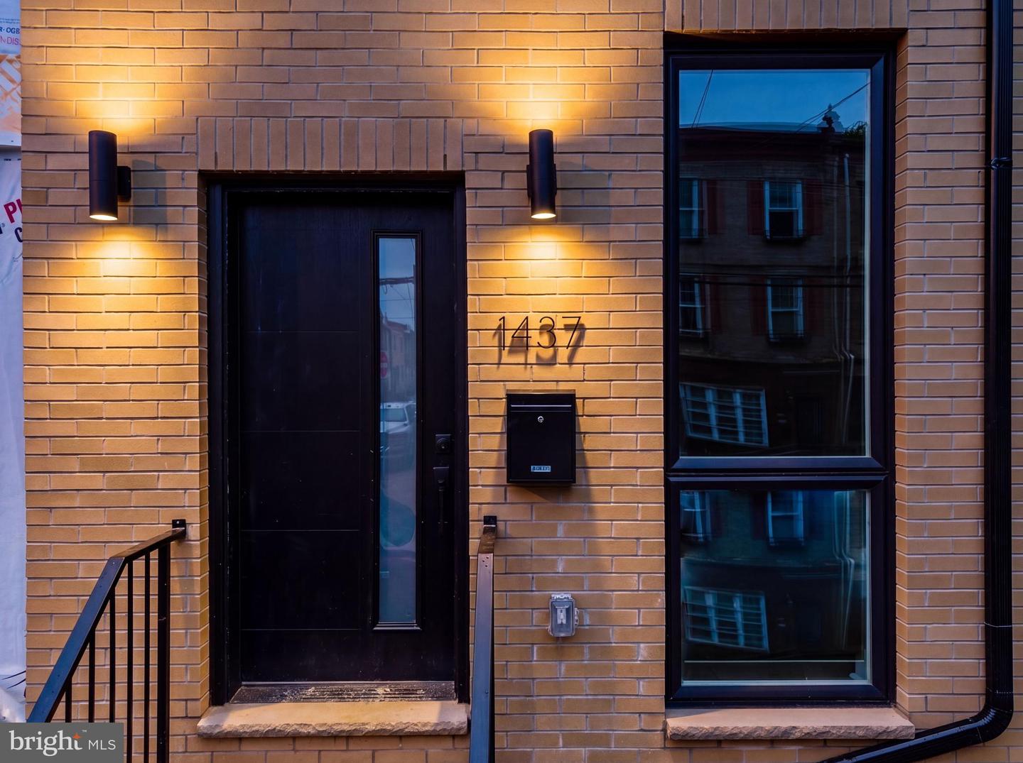 1437 S 8th Street