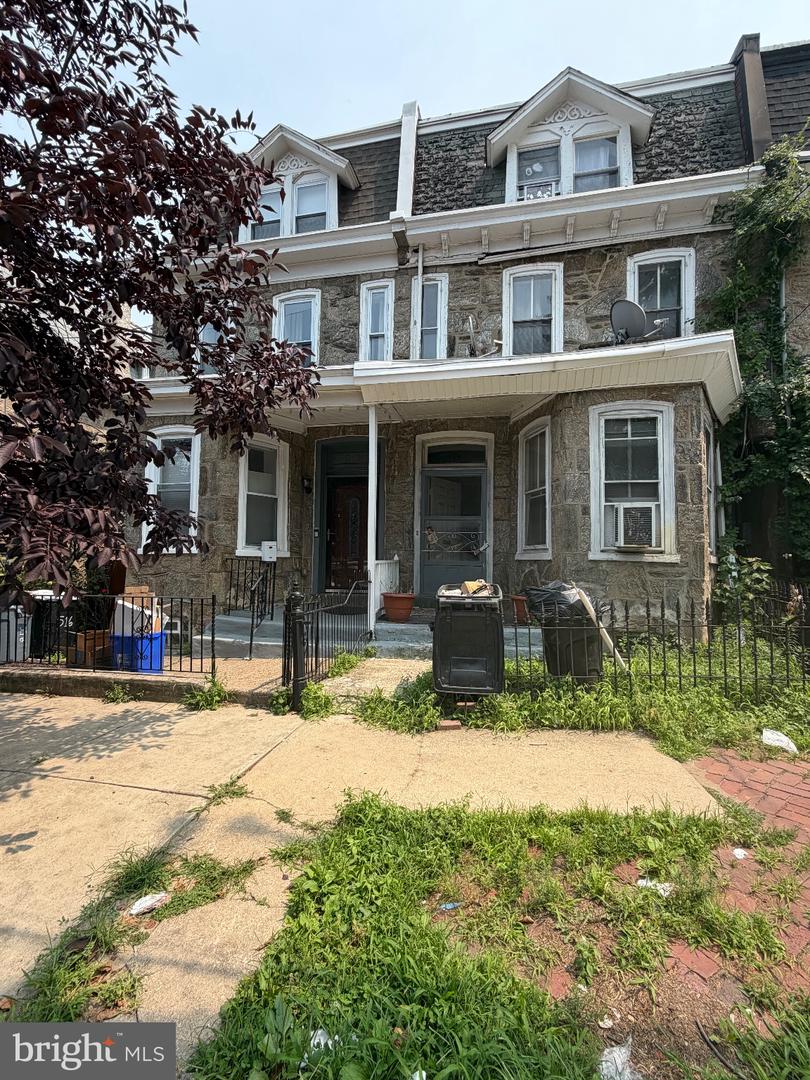 514 E High