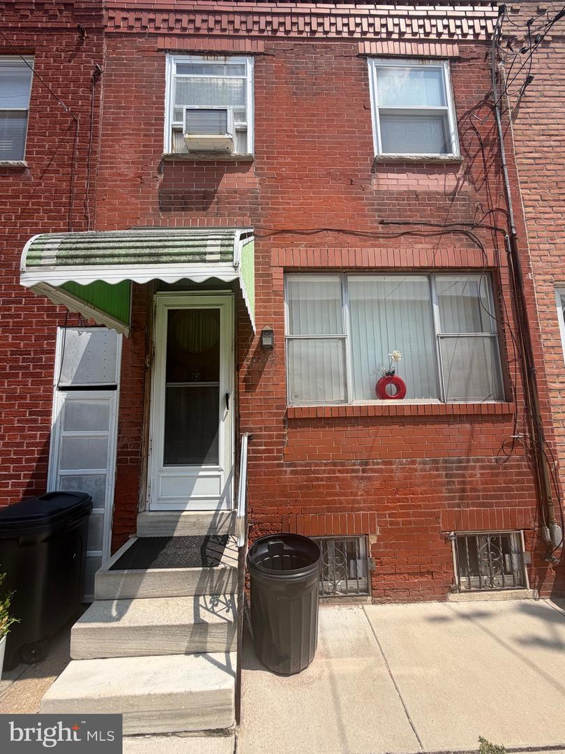 923 Hoffman Street