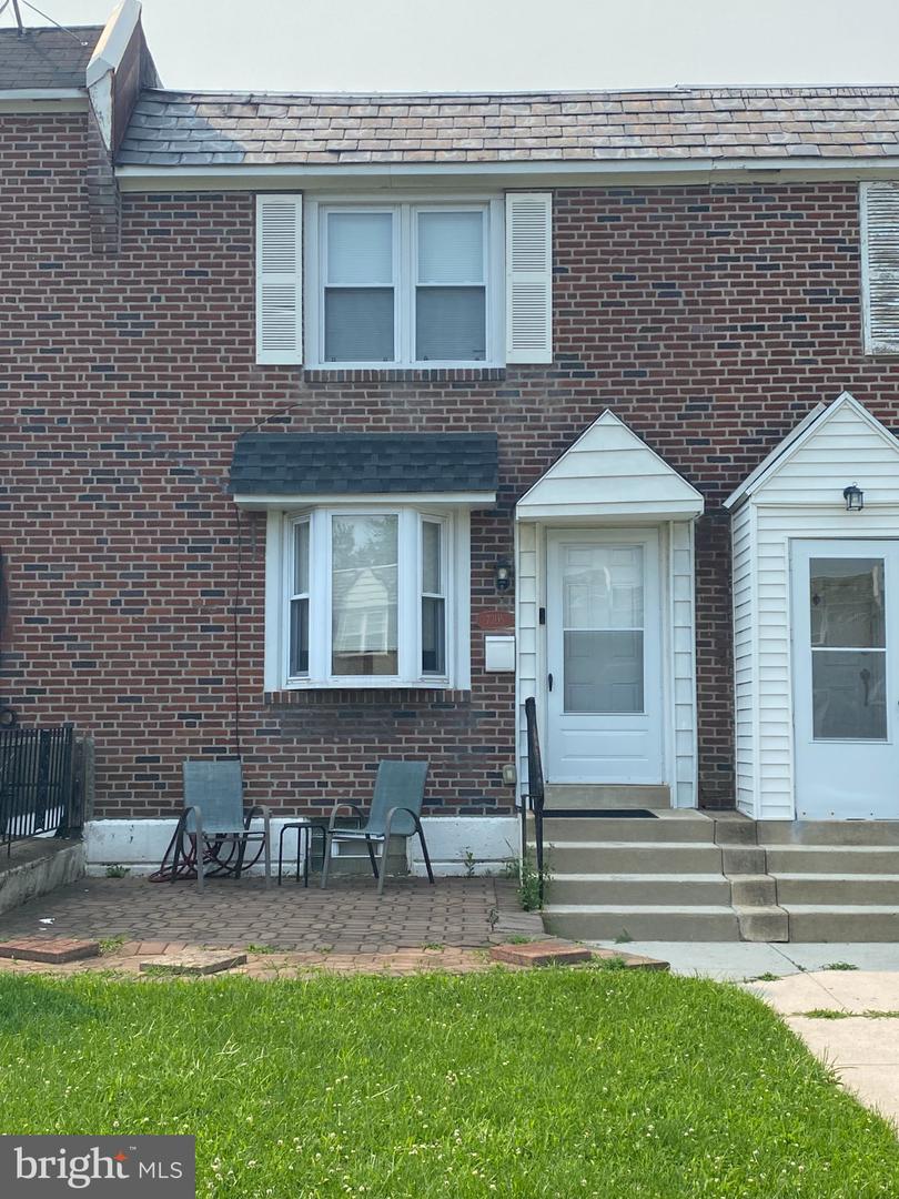7305 Woodbine Avenue