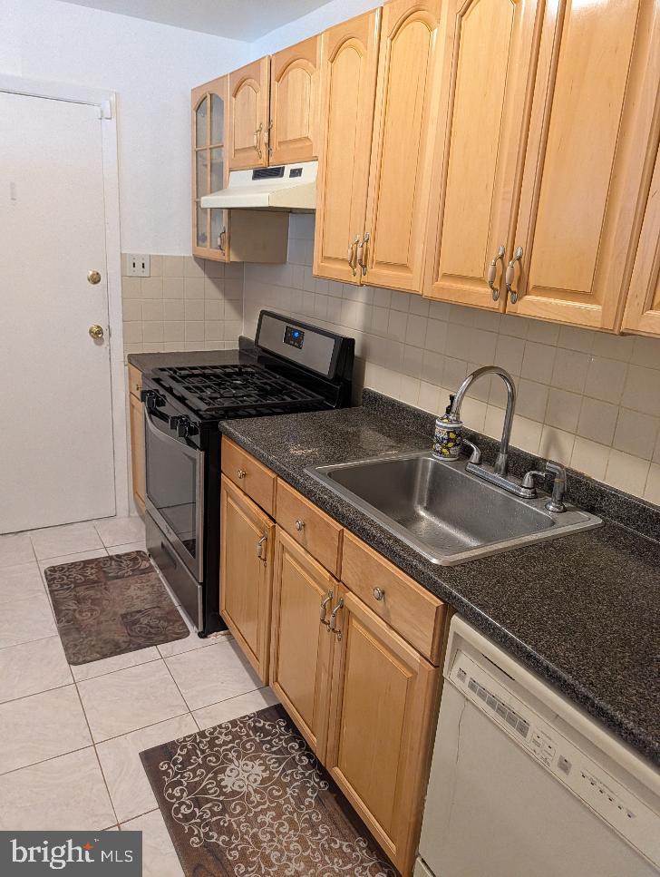 2201 Strahle Street #e203