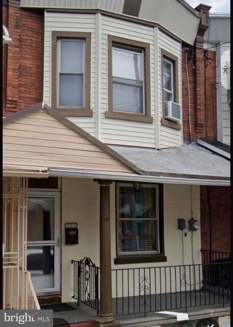3110 E St