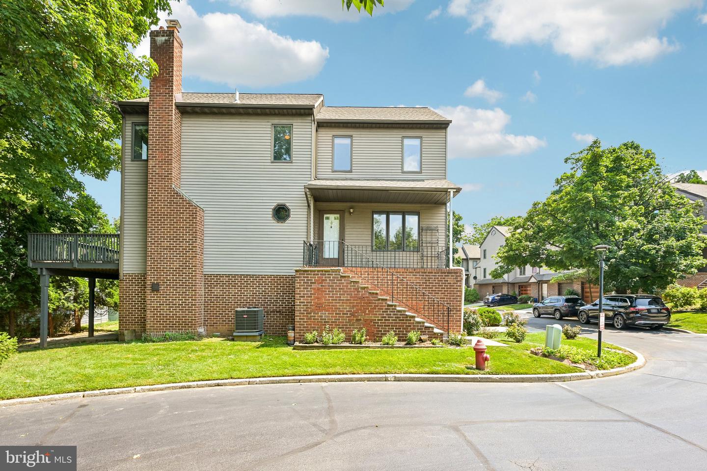 8816 Ridge Avenue #17