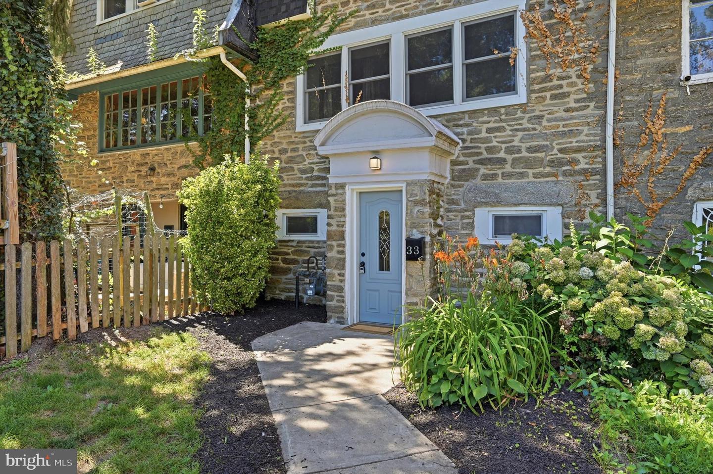 33 E Gorgas Lane