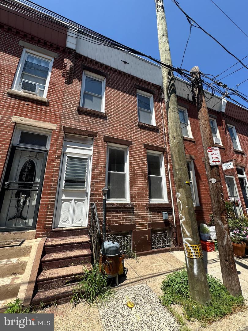 853 Mercer Street