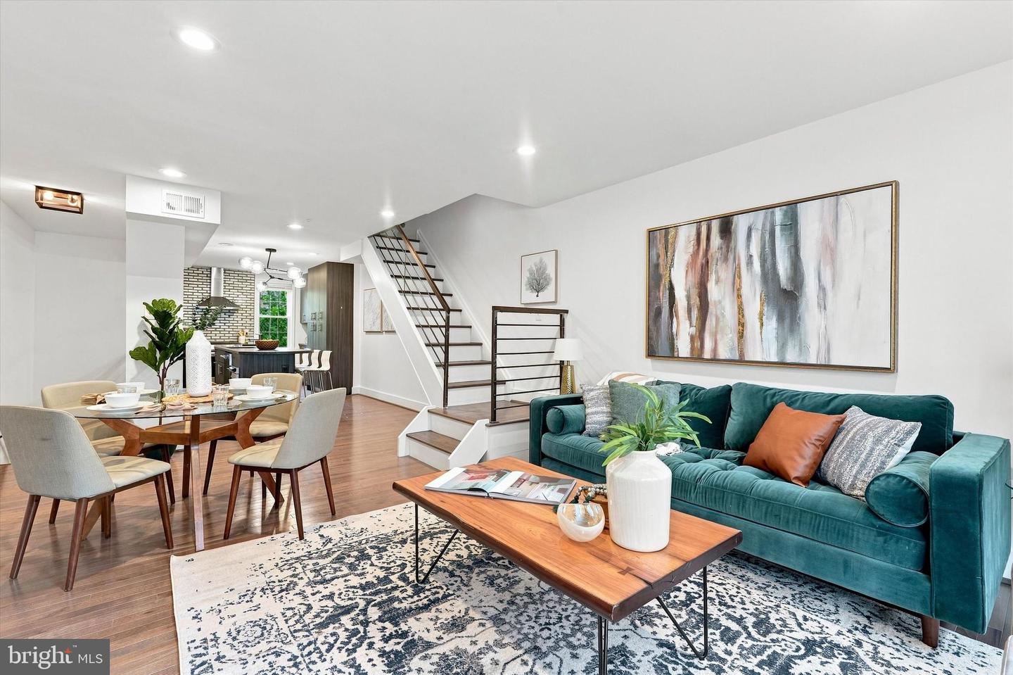 1121 Rodman Street #12