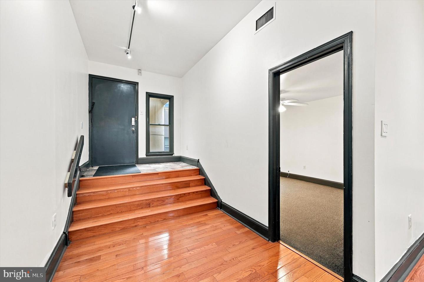 1914 Fairmount Avenue #2