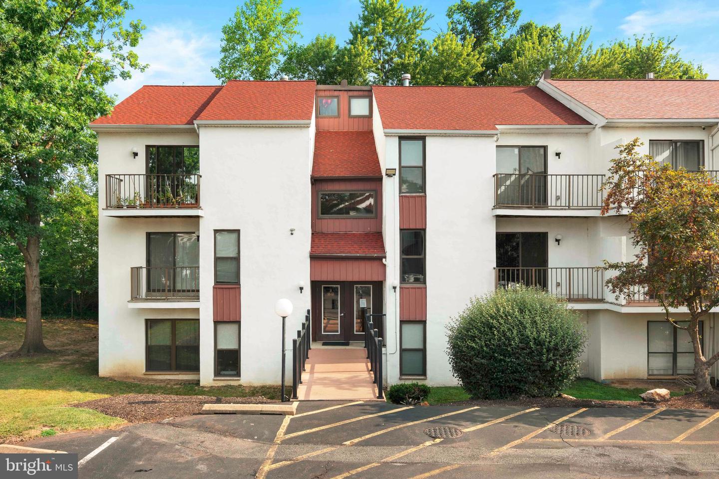 301 Byberry Road #f15