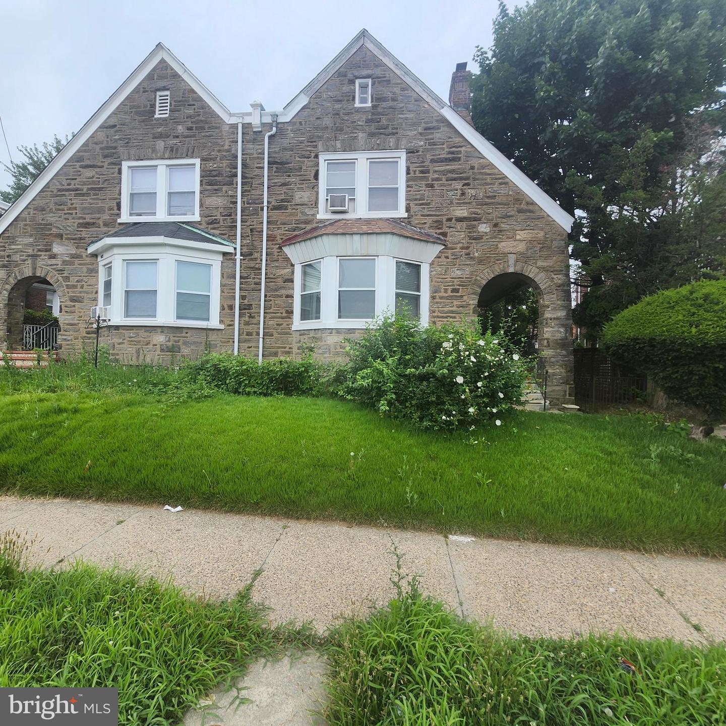 1415 E Washington Lane