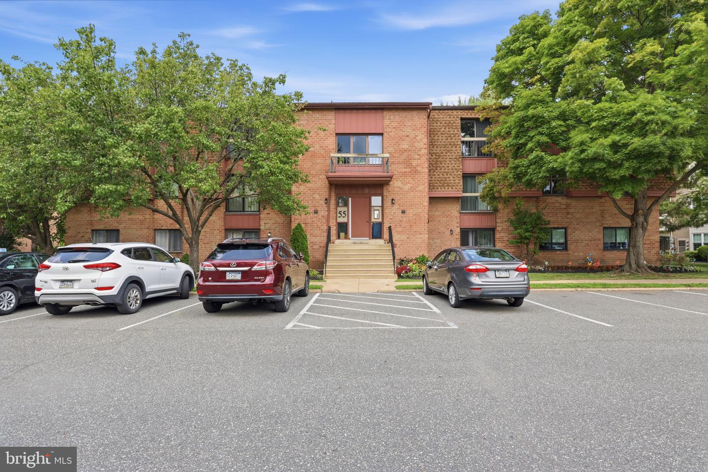55204 Delaire Landing Road #204