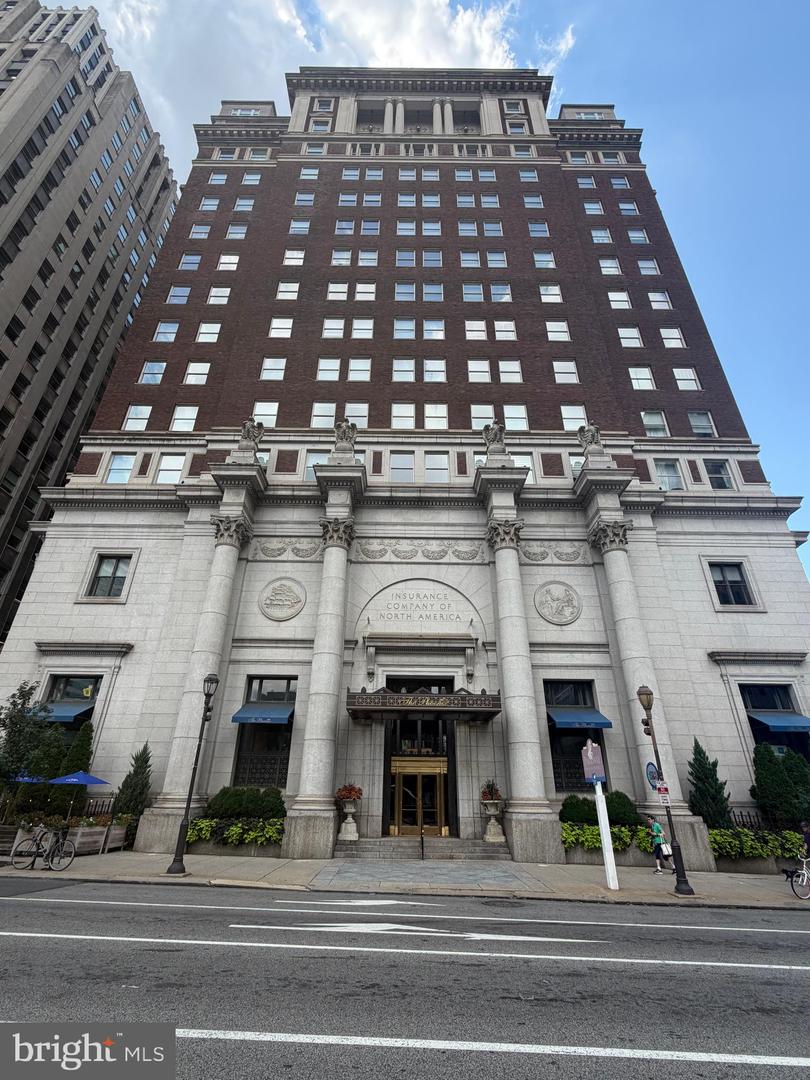 1600 Arch Street #908
