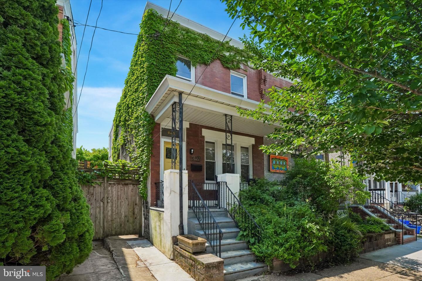 427 Roxborough Avenue