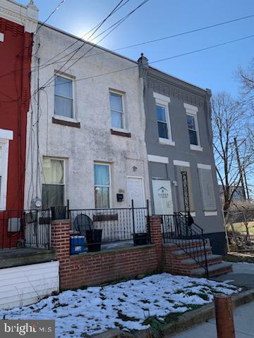 3048 Clifford Street