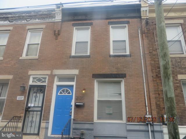 2135 Sigel Street