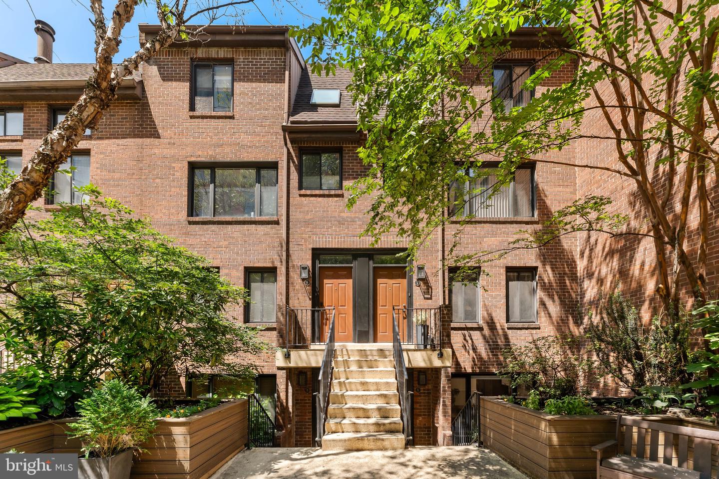 2034 Arch Street #klw