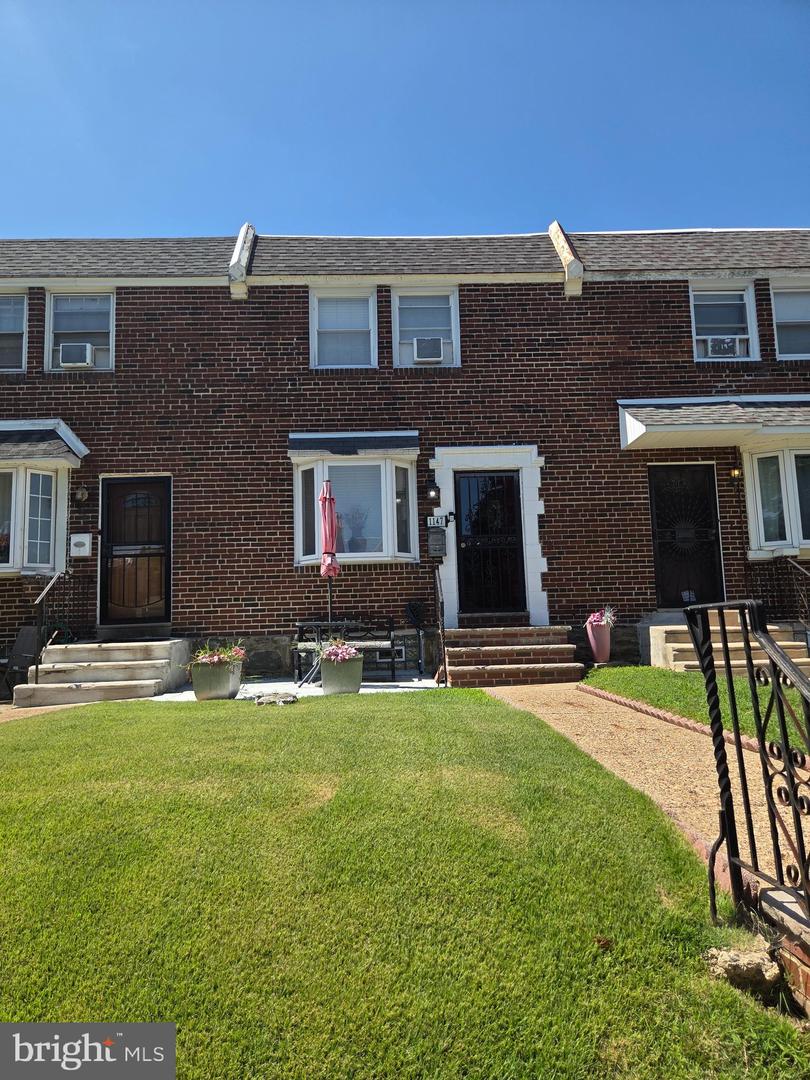 1147 E Slocum Street