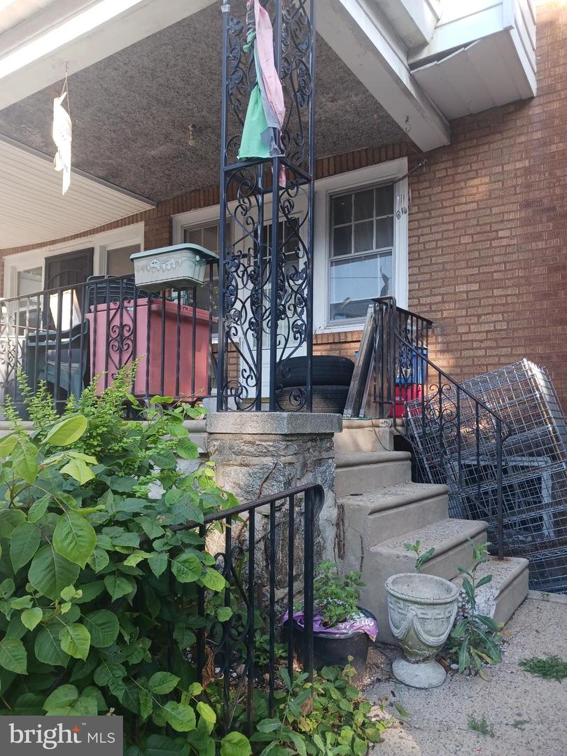 45 E Montana Street
