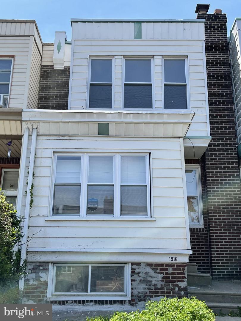 1916 E Pike Street