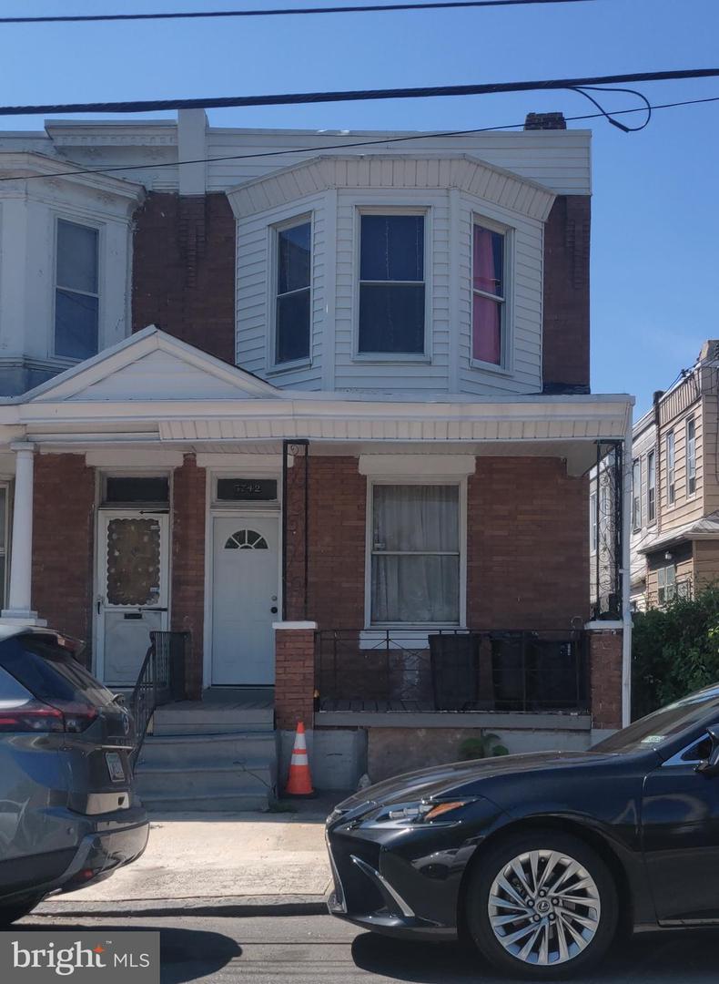 5742 Vine Street