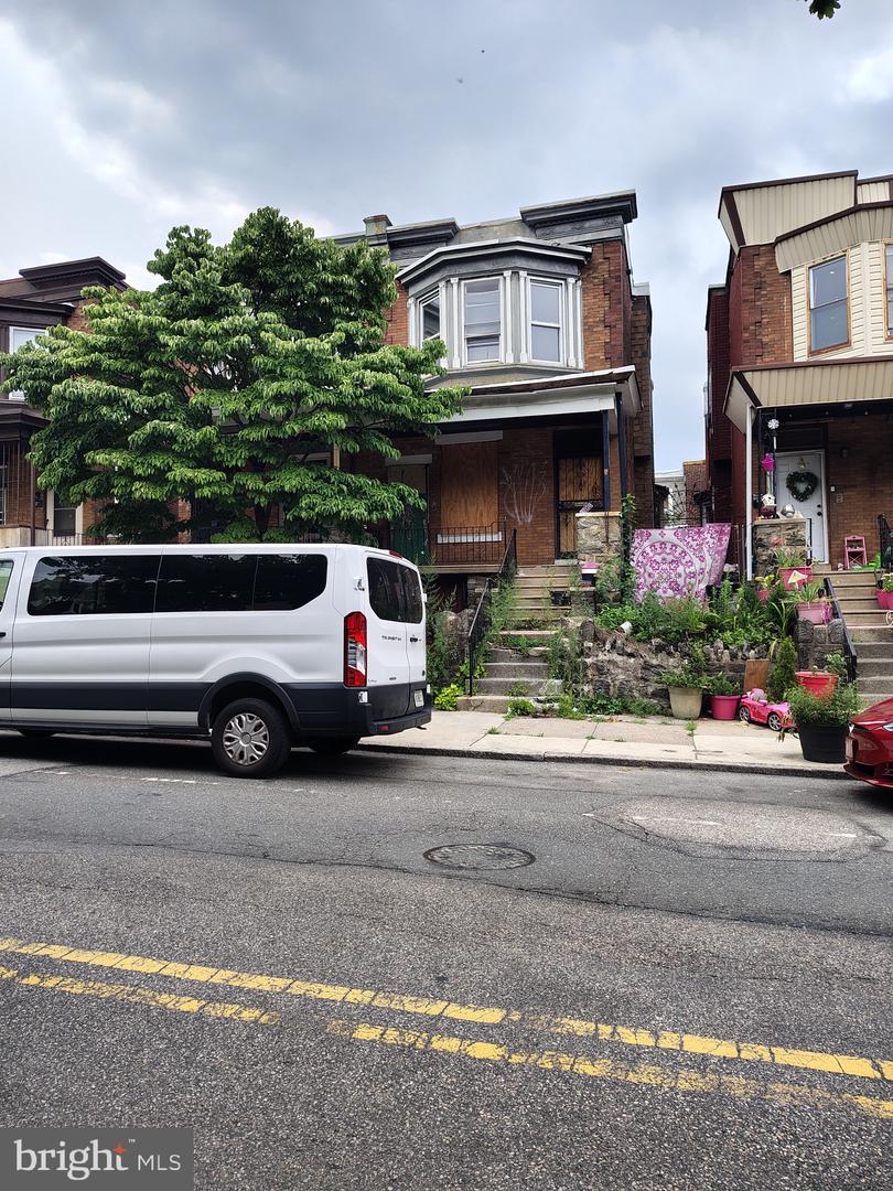 123 W Manheim Street