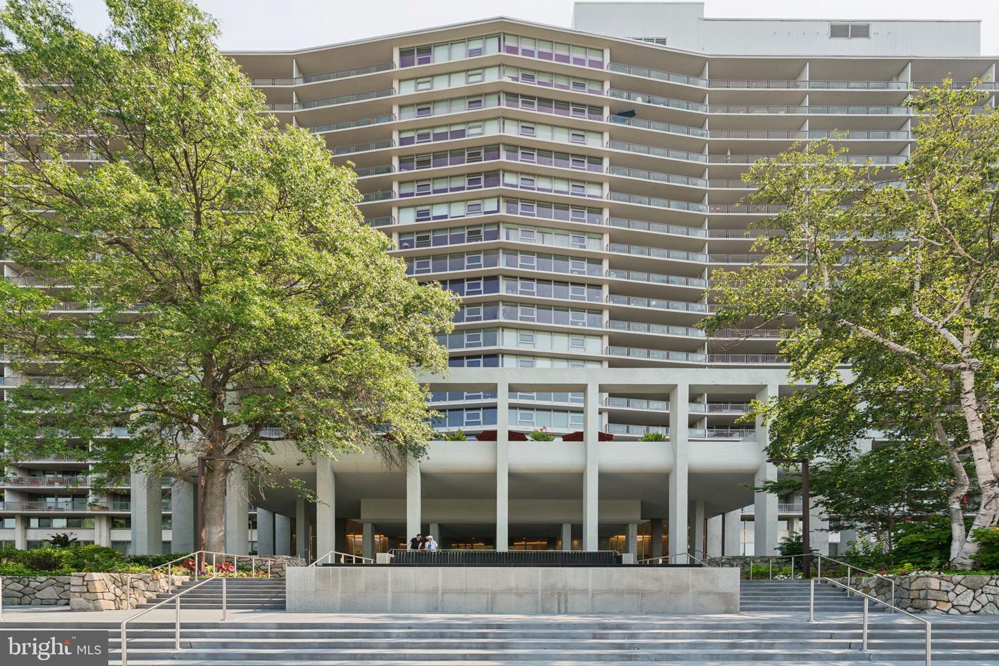 2401 Pennsylvania Avenue #20c42