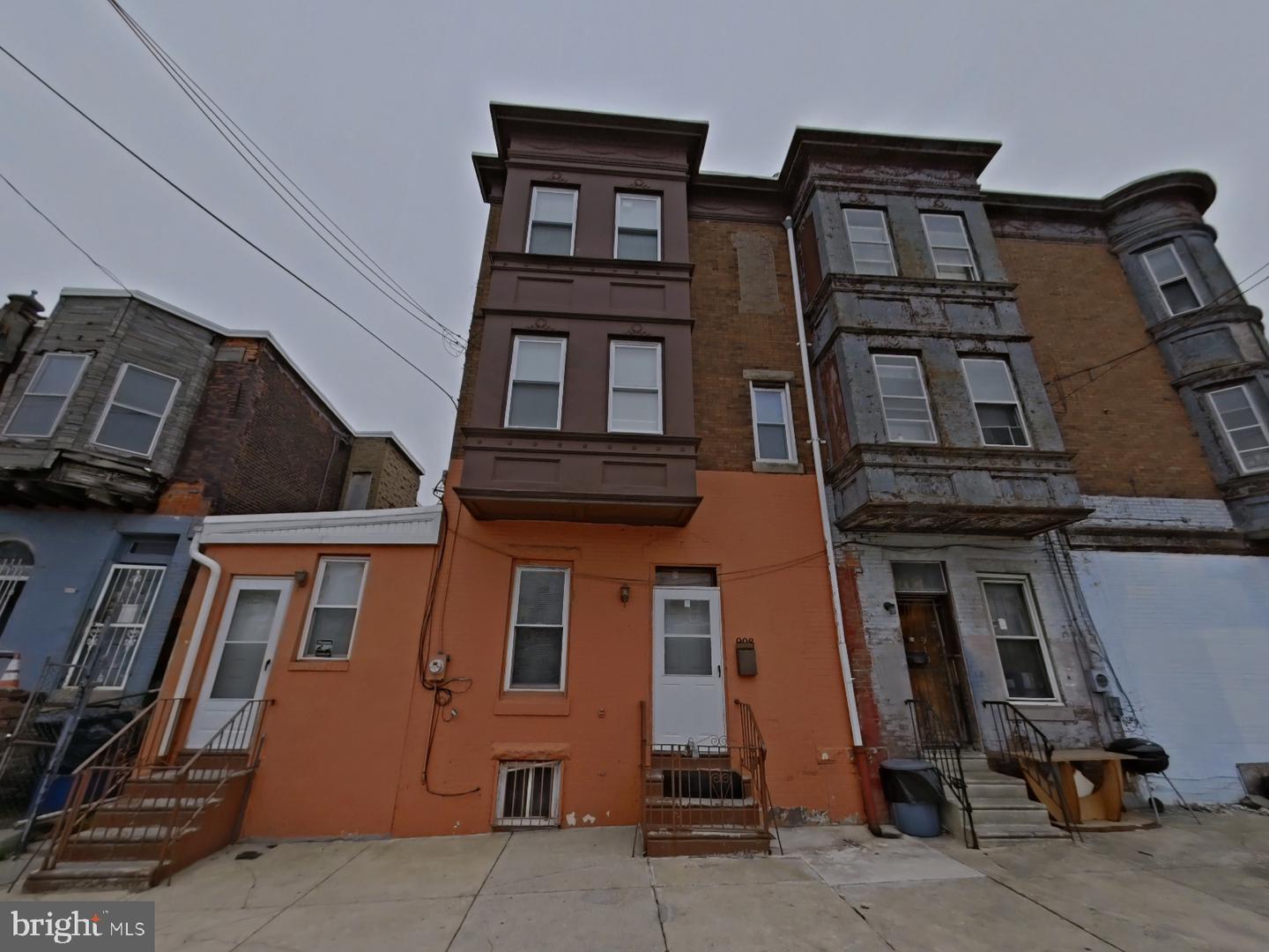 908 W Erie Avenue