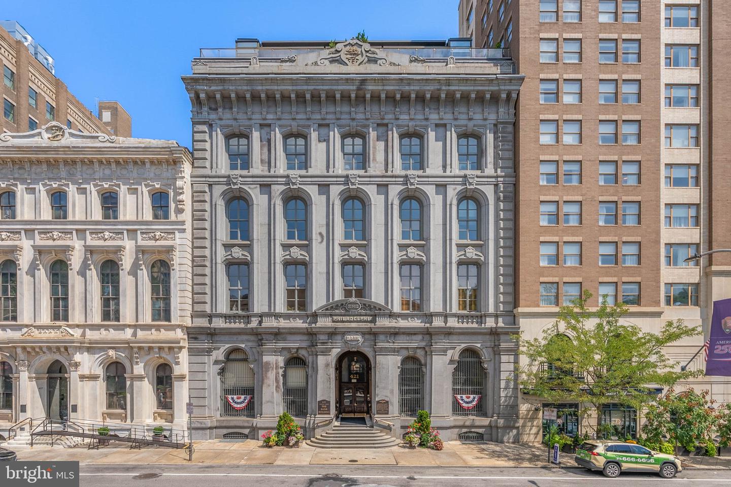 421 Chestnut Street #401