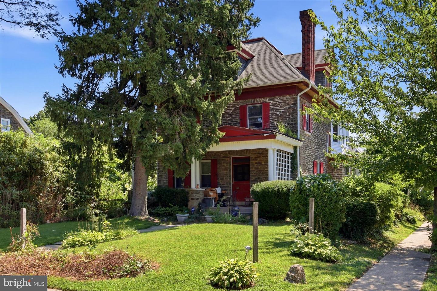 102 E Cliveden Street