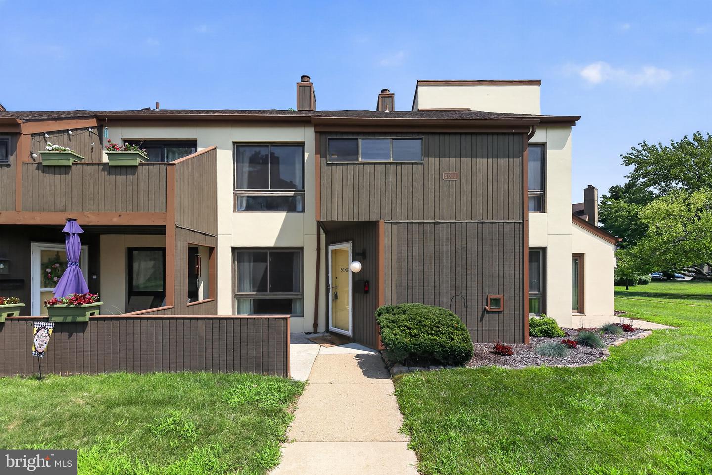 5010 N Convent Lane #128