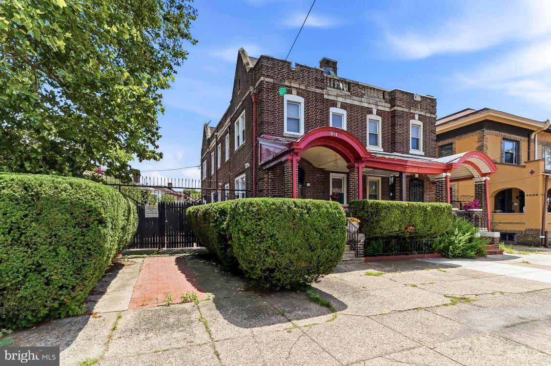 2116 W Passyunk Avenue