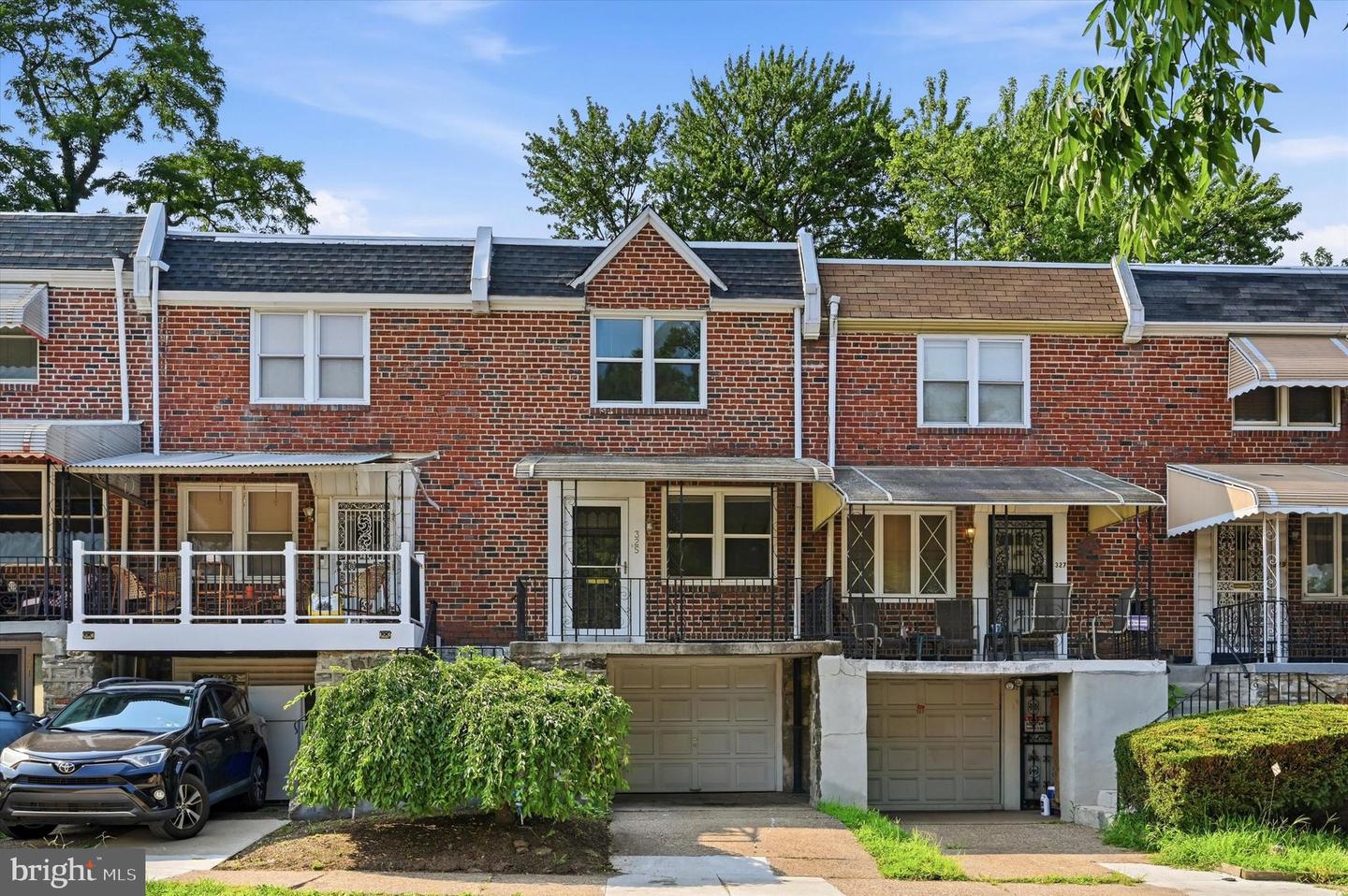 325 E Pleasant Street