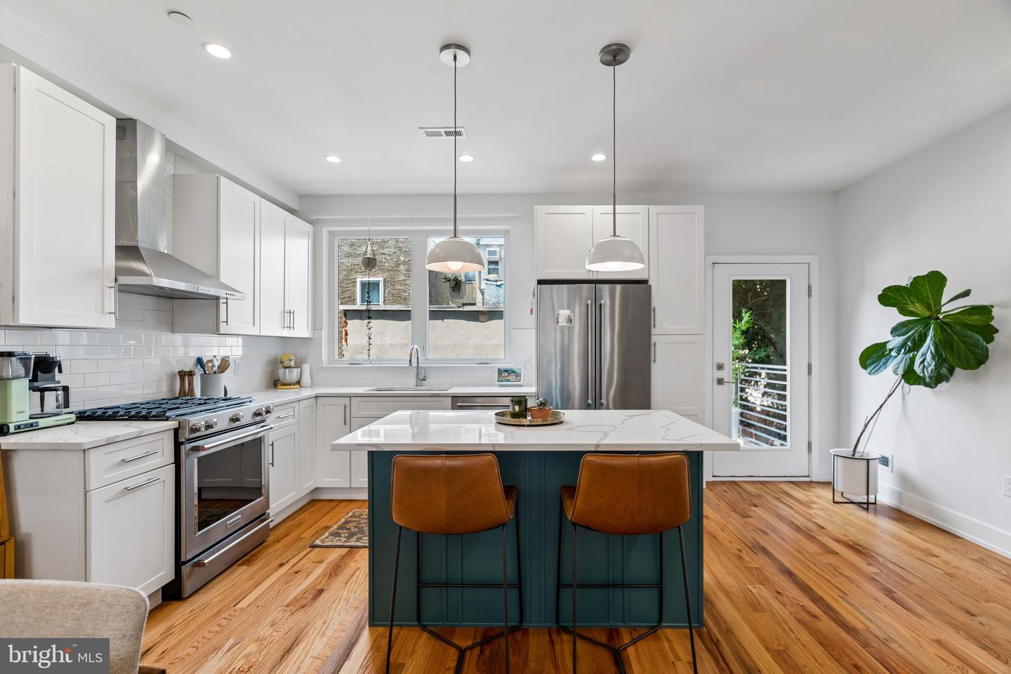 1126 E Palmer Street #11