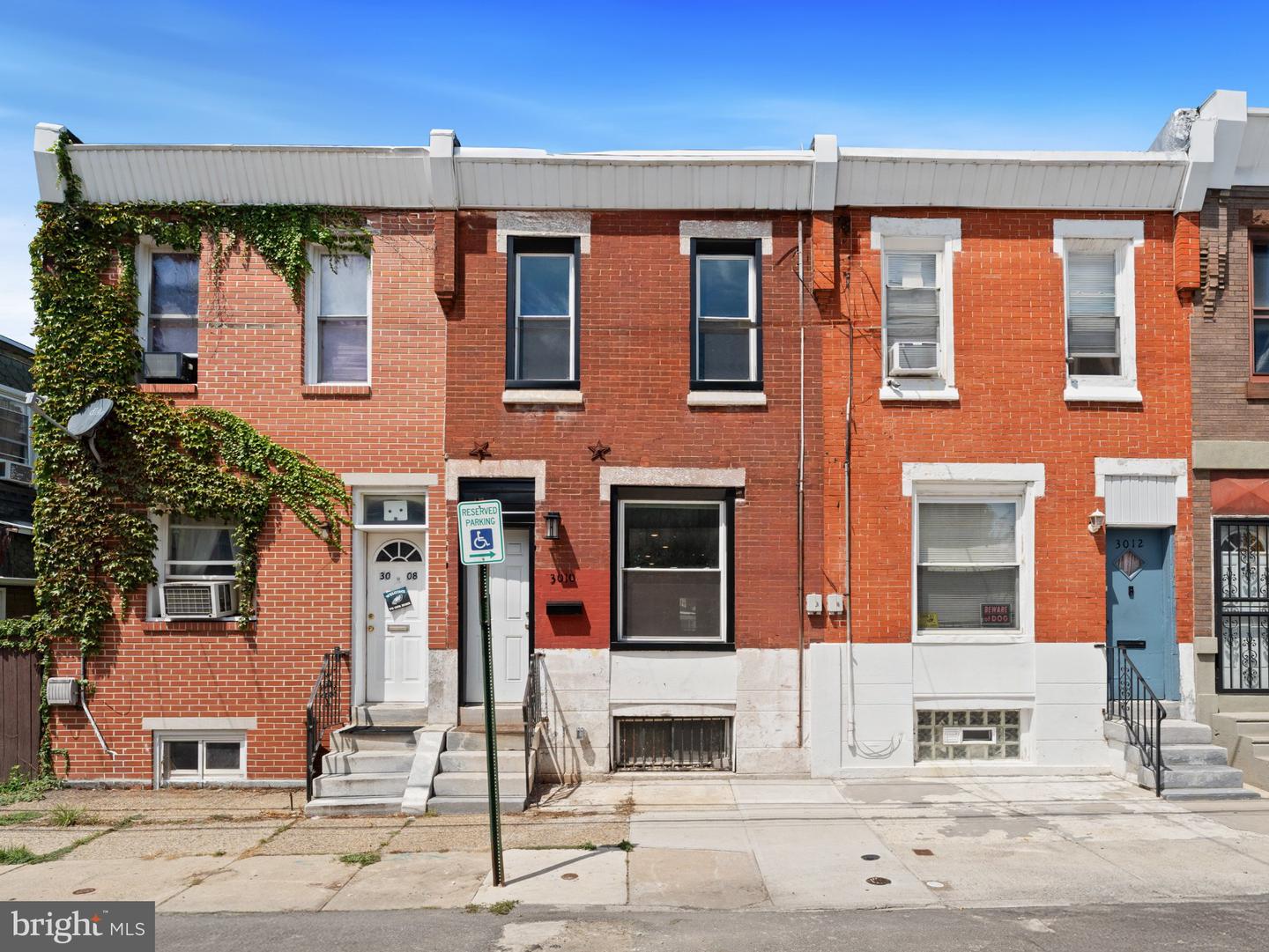 3010 Emerald Street