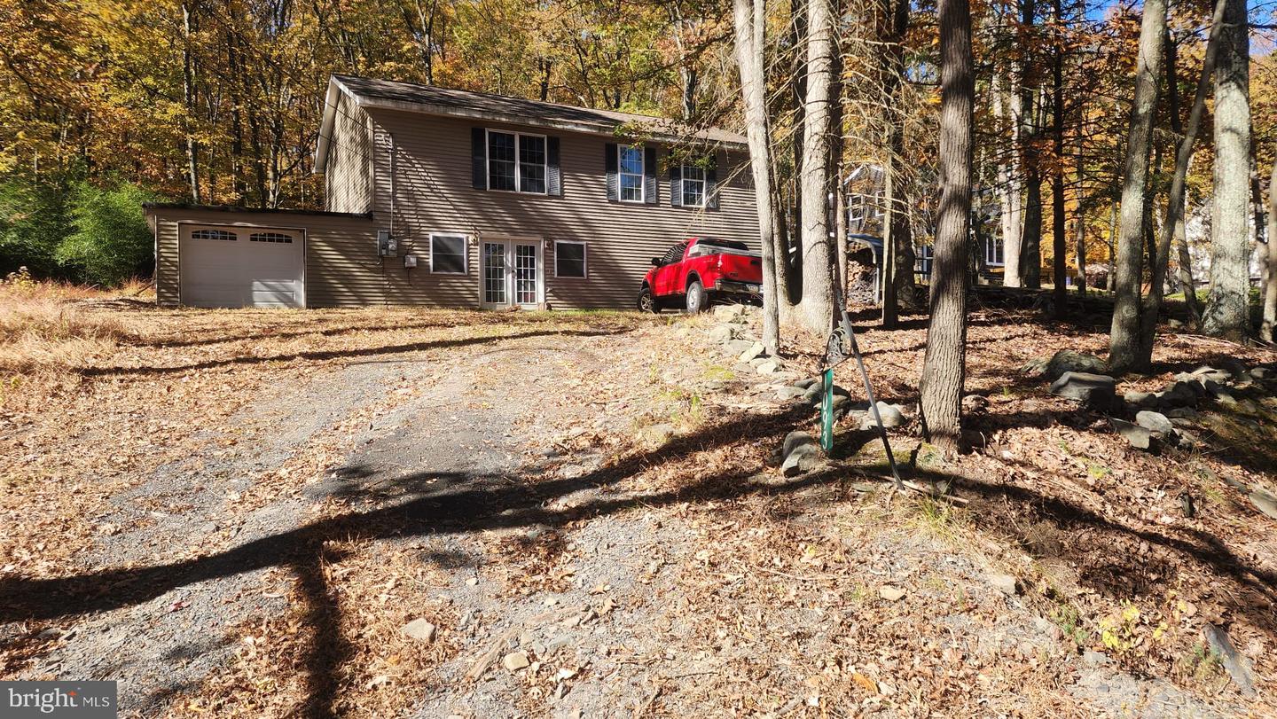 1093 Maple Lake Drive, Bushkill