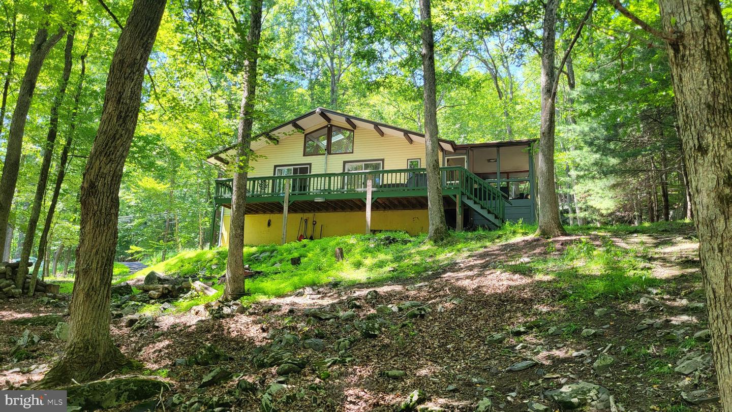 5814 Decker Road, Bushkill