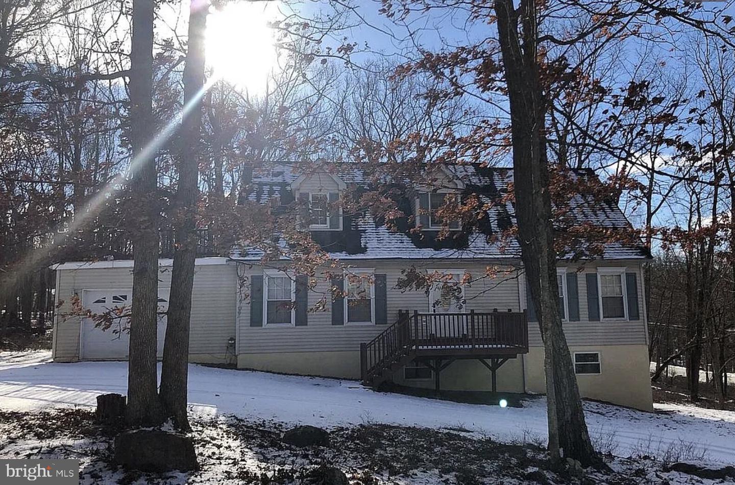 98 Surrey Lane