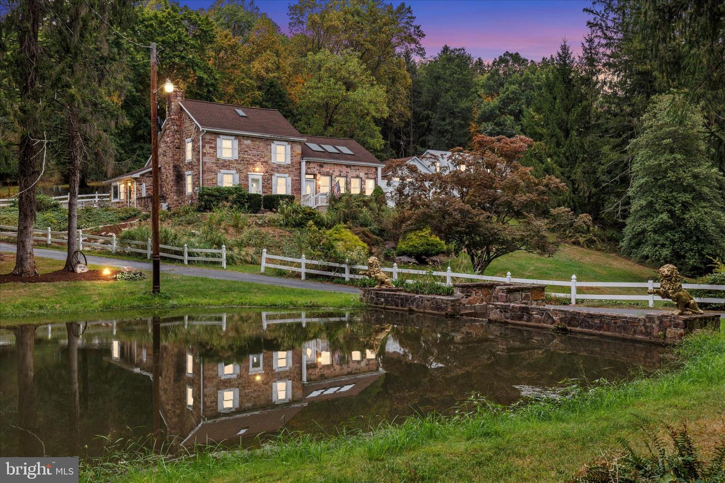 875 Valley Road, Marysville