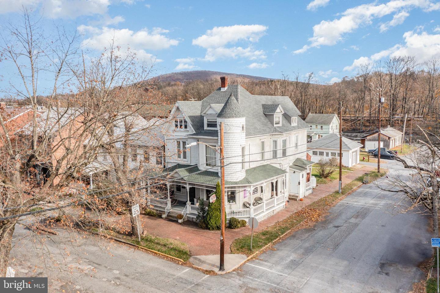 67 S 2nd Street, Newport