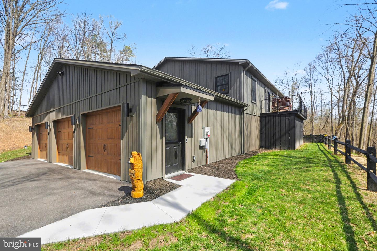 60 Stoner Drive, Shermans Dale