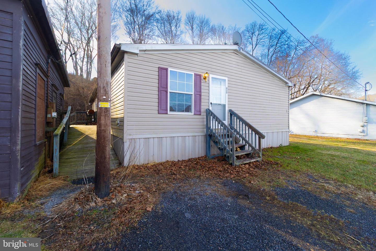 450 S 5th Street, Newport
