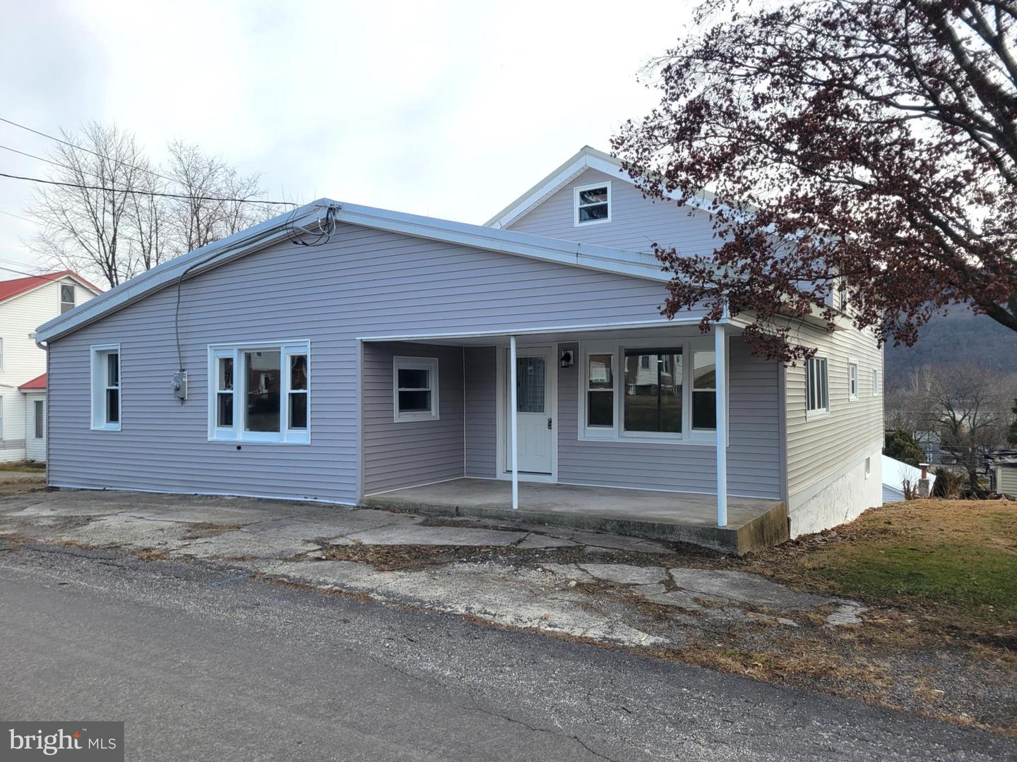 830 N Lincoln, Duncannon