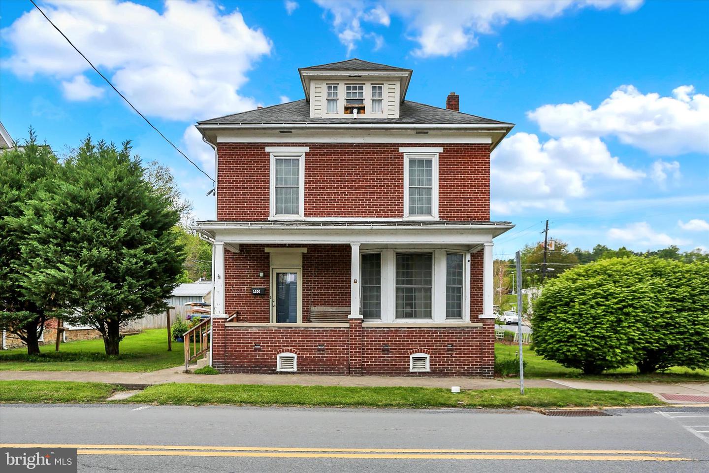 465 N 4th Street