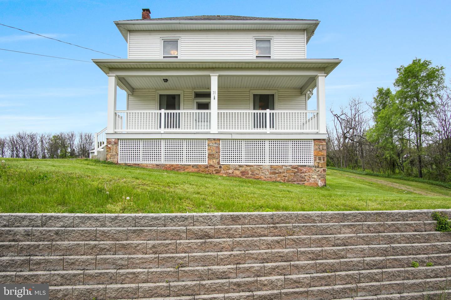 35 Red Hill Road, Newport