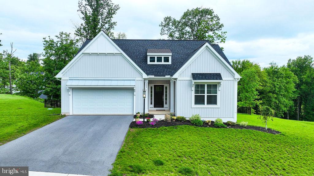 209 Rockville Blvd
