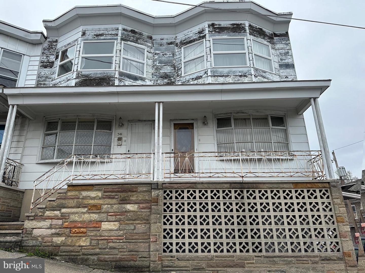 341-343 S West Street, Shenandoah