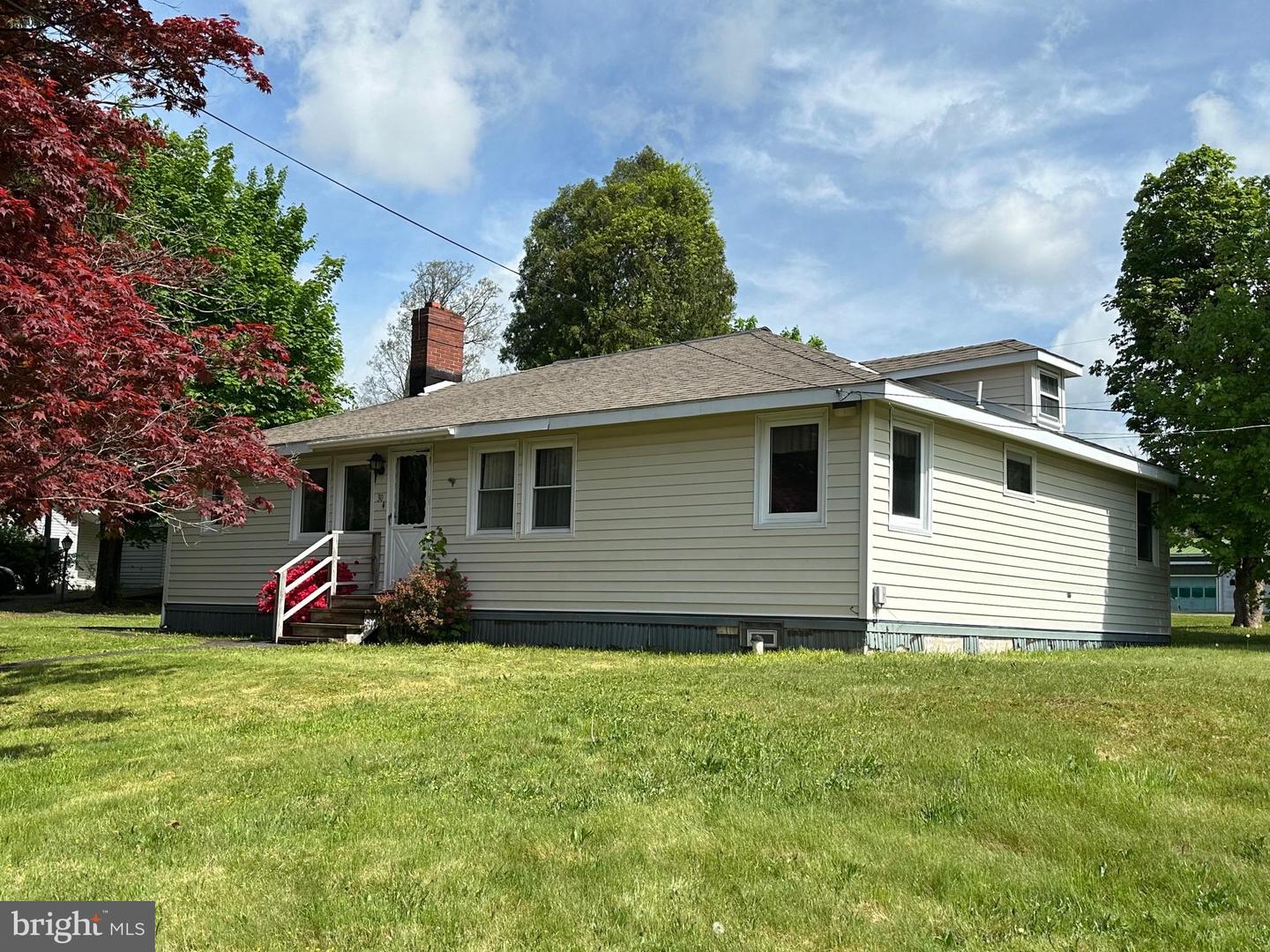 30 Hilltop Road, Barnesville