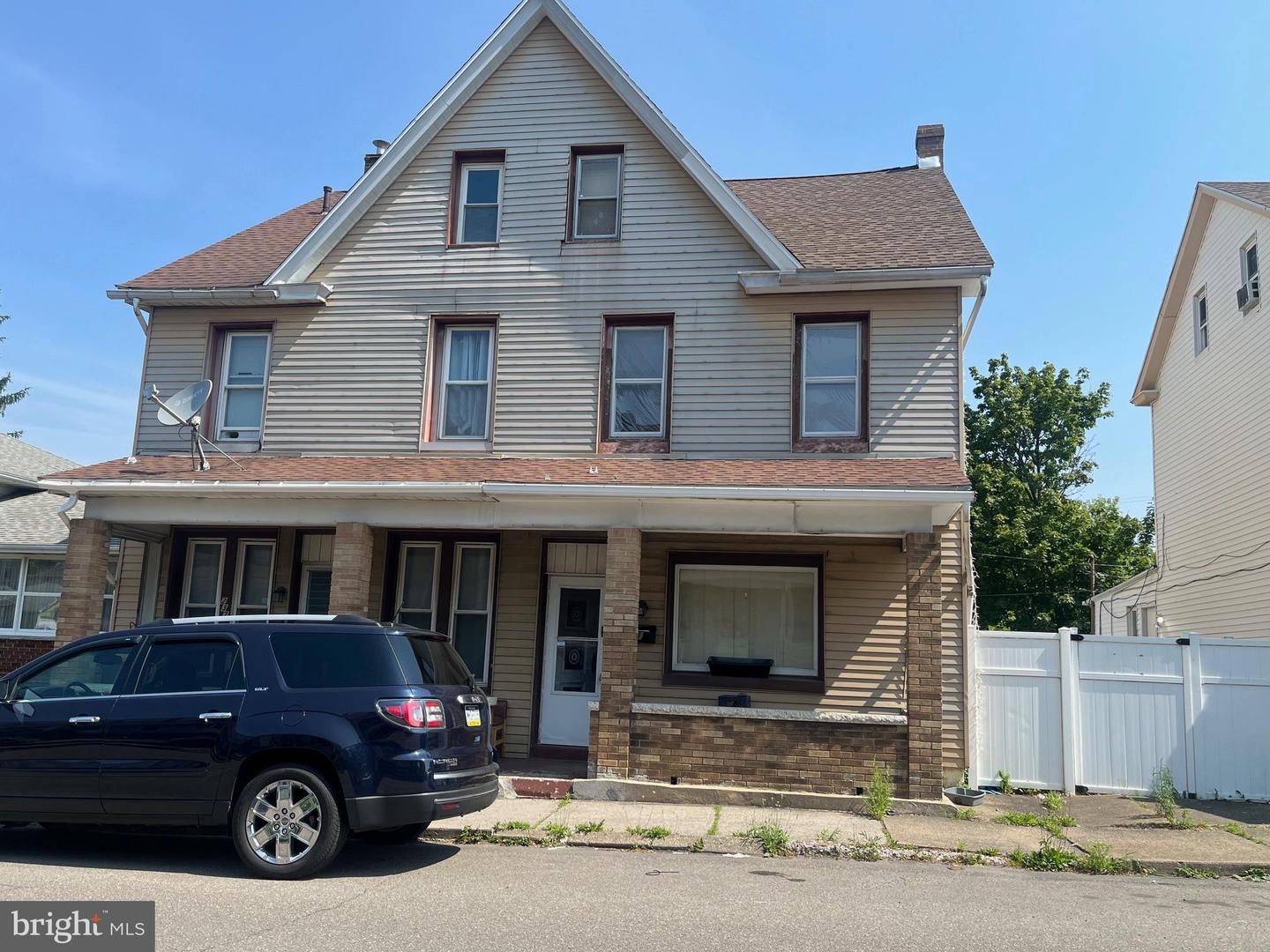235 Blaine, Mcadoo